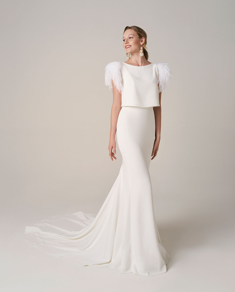 Jesus Peiro 268 feather shoulder wedding dress