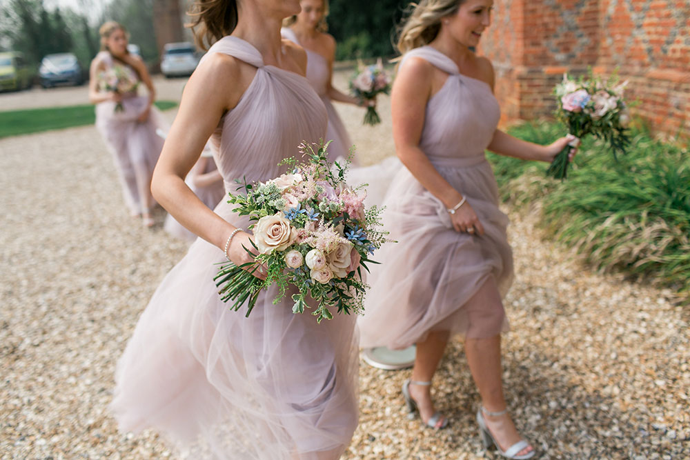Alicia's bridal deals outlet