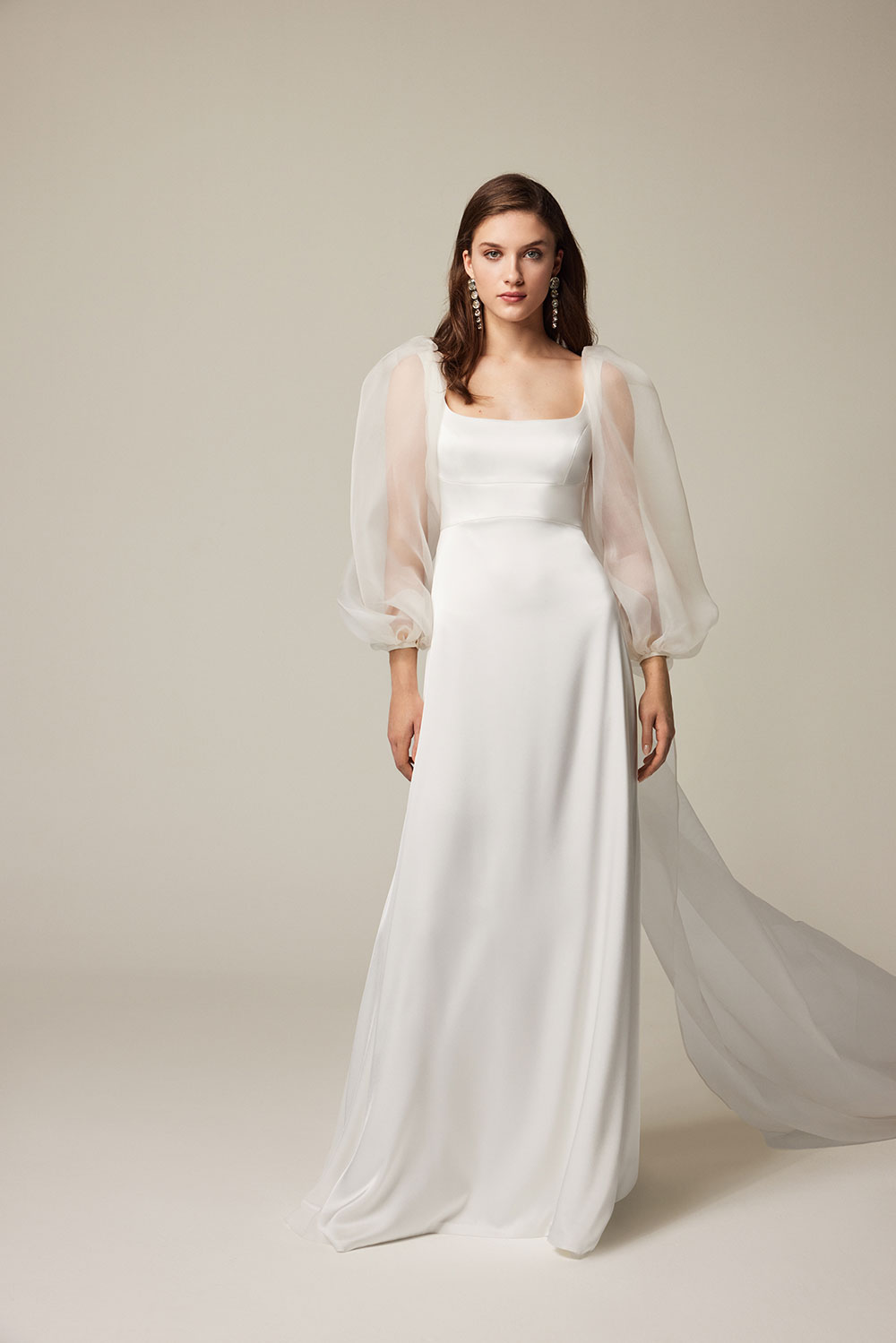 Jesus Peiro 2507 wedding dress with square neck and cape