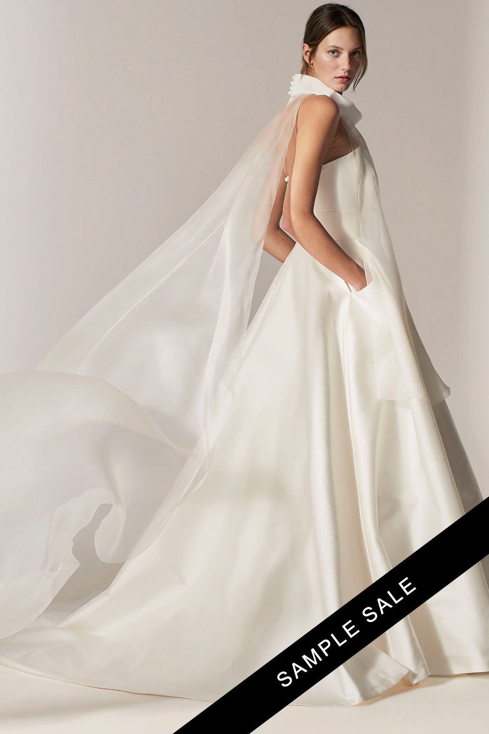 Jesus Peiro 2605 wedding dress and cape