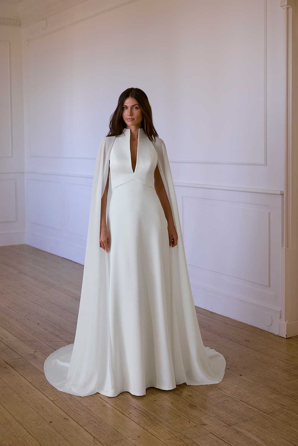 Jesus Peiro 2709 wedding dress and cape