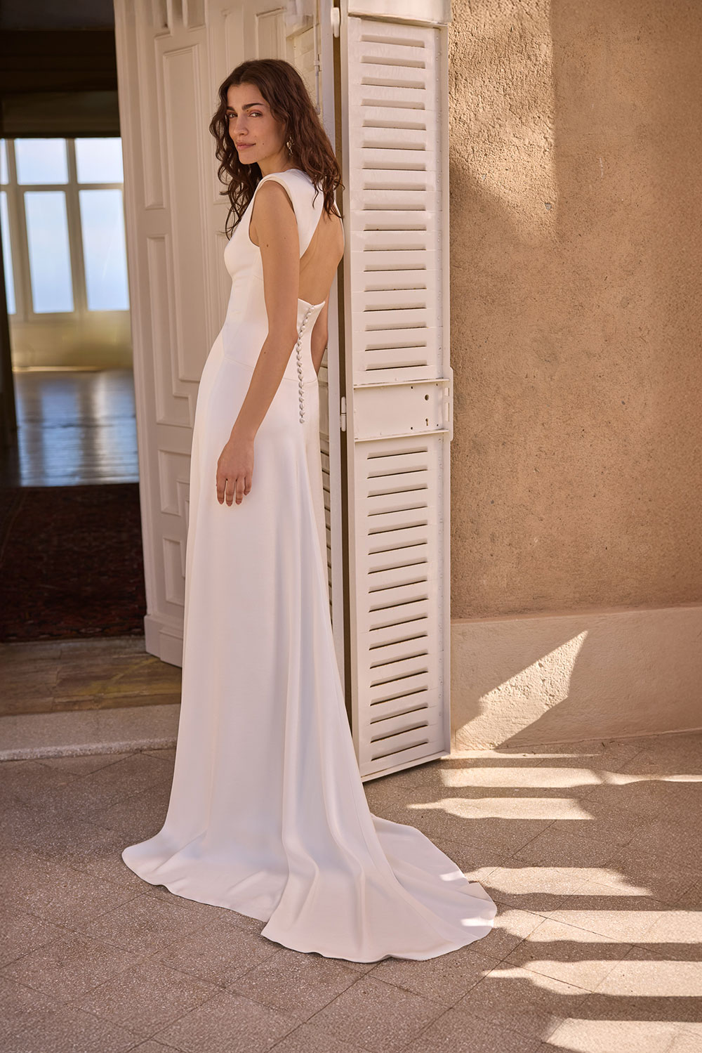 Jesus Peiro 2724 wedding dress and cape