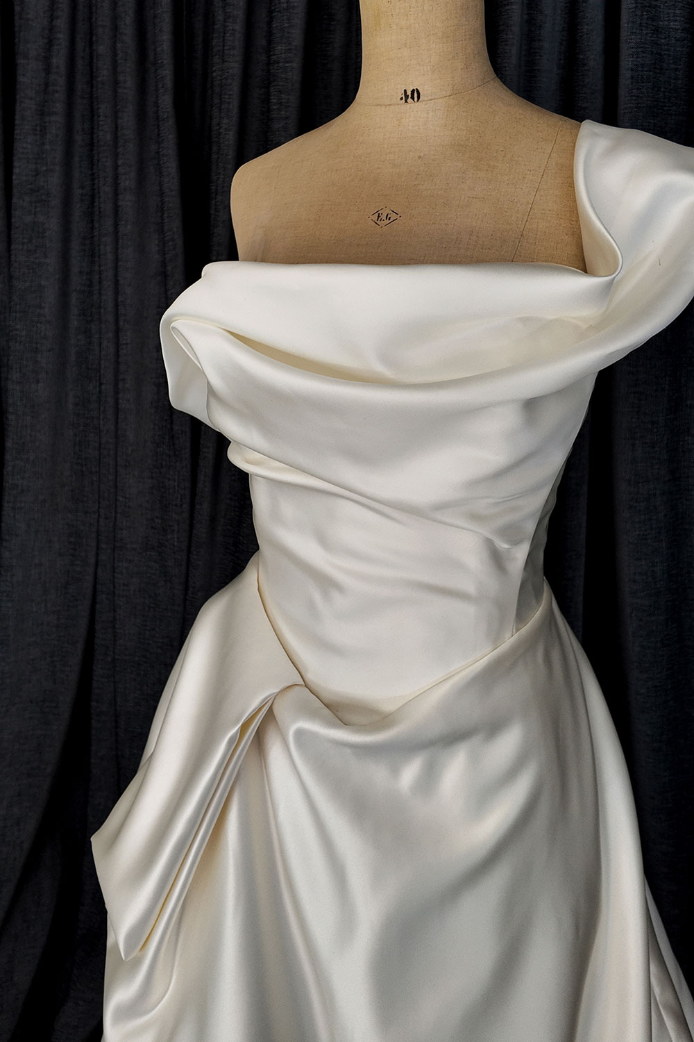 Angel wedding dress by Nortier 